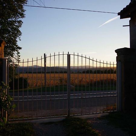 Appartamento Magnificent Renovated Farmhouse Anneyron Esterno foto