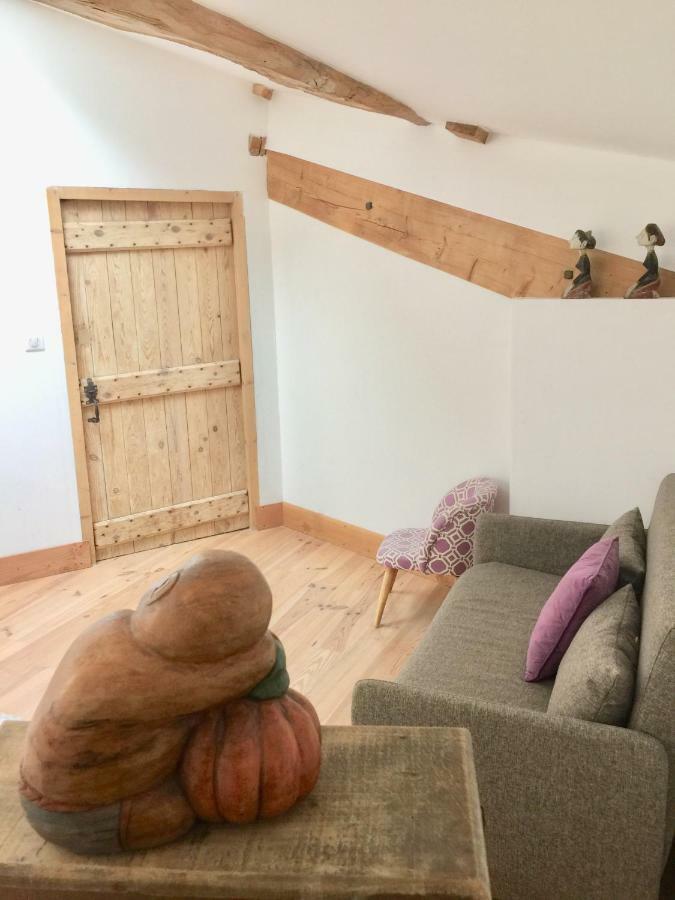Appartamento Magnificent Renovated Farmhouse Anneyron Esterno foto
