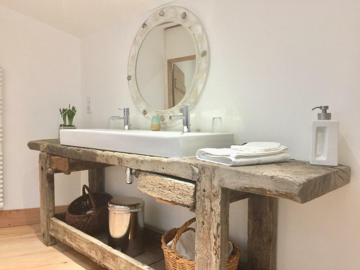 Appartamento Magnificent Renovated Farmhouse Anneyron Esterno foto